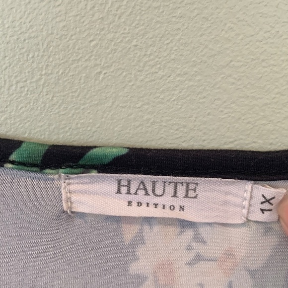 Haute Edition Black Sunflower Pattern Wrap Top Short Sleeve Dress Women’s 1X - Picture 3 of 6